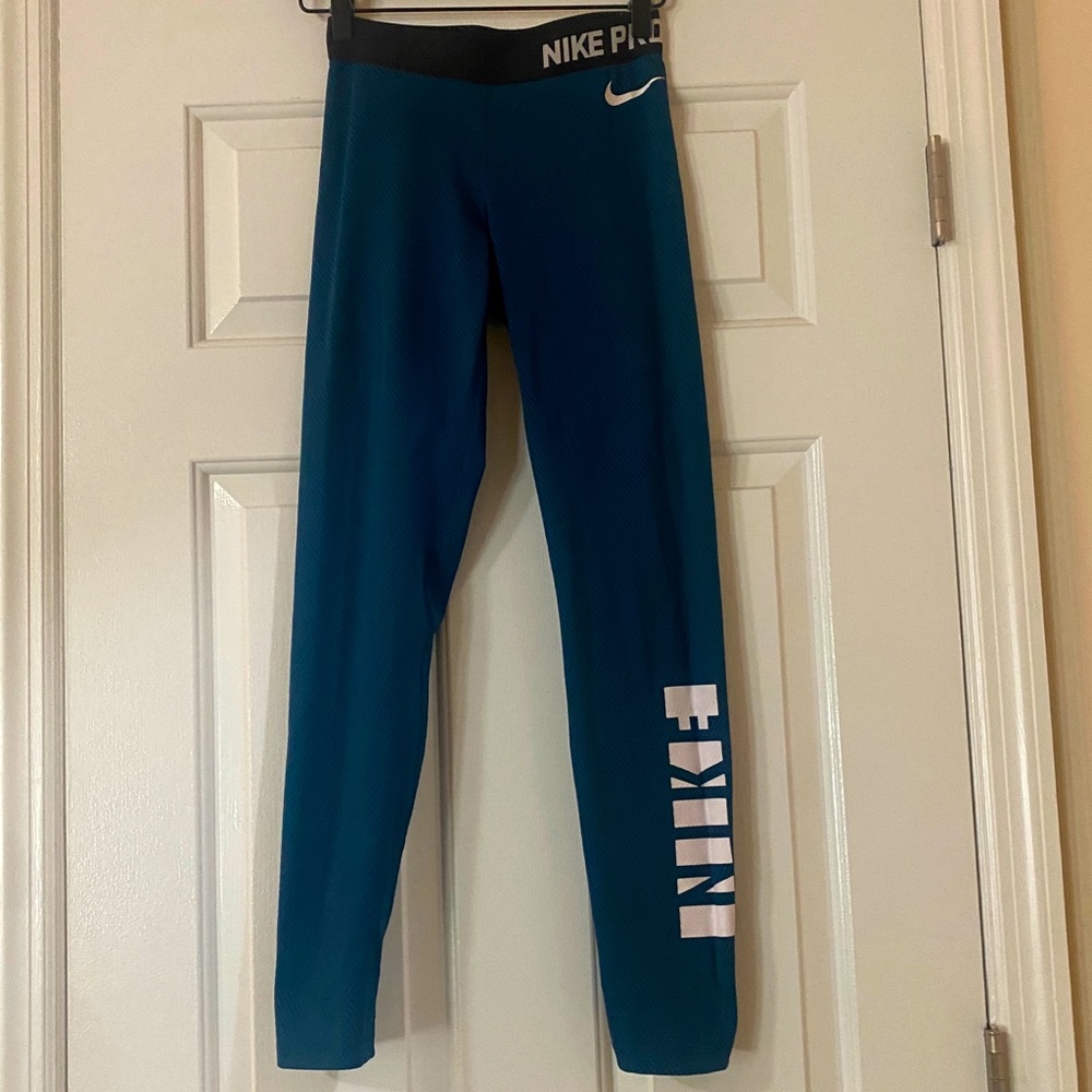 Nike Pro High Waisted Leggings